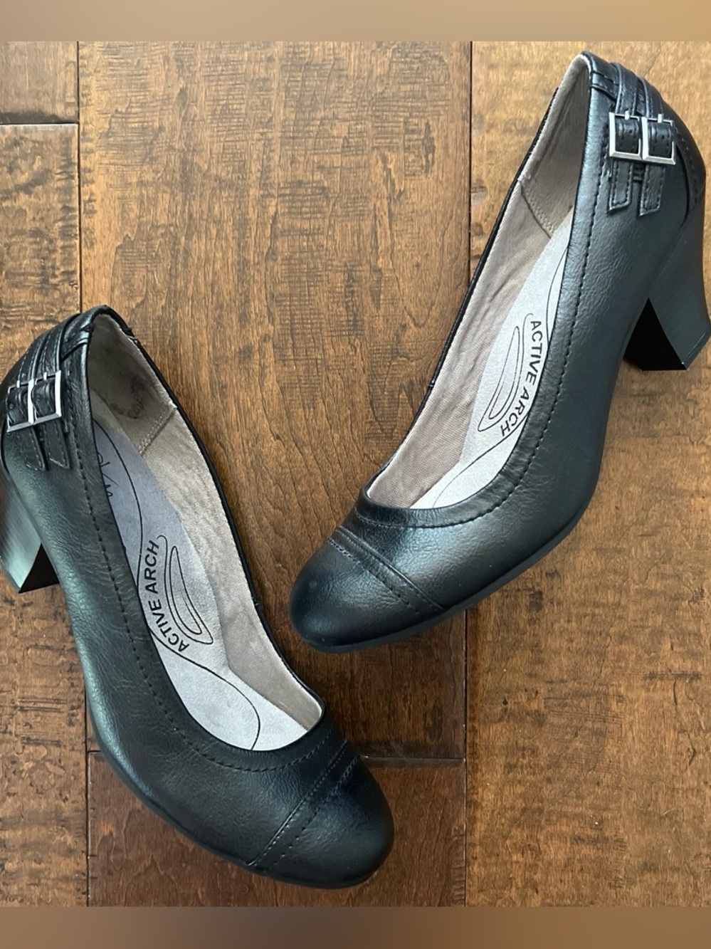 LifeStride black leather retro style comfort round toed pumps Sz. 9